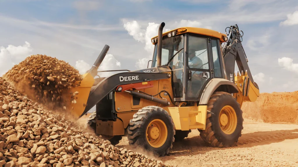 Reencauche para maquinaria pesada: mayor resistencia en condiciones extremas